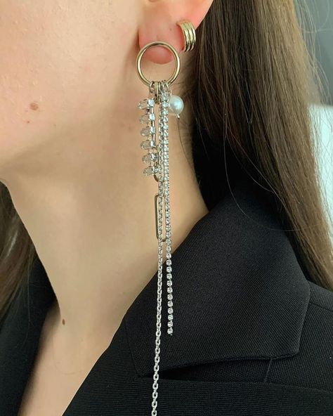 A R C H I V E S on Instagram: “For those who love to mix and match, this fashion jewellery line is for you. Featuring the "Liza" Mono Earring by @justineclenquet 💎…” Toronto Fashion, R C, Fashion Jewellery, Mix N Match, Mix And Match, Statement Jewelry, A R, Fashion Jewelry, Spring Summer