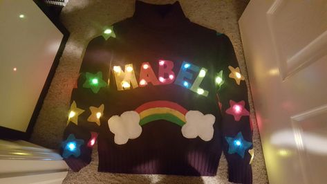 Mabel Pines Sweaters, Gravity Falls Costumes, Mable Pines, Gravity Falls Cosplay, Mabel Sweater, Halloween 23, Pink Patch, Mabel Pines, Diy Sweatshirt