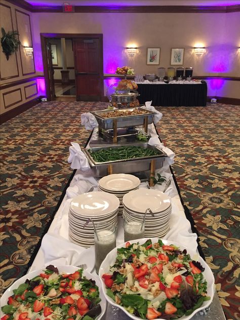 How To Decorate Chaffing Dishes, Banquet Buffet Display, Chafer Buffet Presentation, Engagement Tablescape, Rustic Wedding Buffet, Buffet Layout, Wedding Buffet Table Decor, Wedding Beverages, Catering Presentation