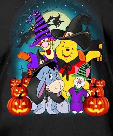 Pooh Halloween, Disney Thanksgiving, Pooh Pictures, Winnie The Pooh Halloween, Pooh Winnie, Happy Halloween Pictures, Disney Best Friends, Halloween Infantil, Photo Halloween