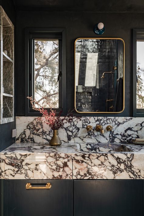 These 20 Primary Bathroom Ideas Are Pure Genius | Hunker Bathroom With Marble, Kitchen With High Ceilings, Dark Bathroom, Bathroom Design Black, Marble Sink, Basement Kitchen, Primary Bathroom, Marble Tile Floor, Pink Living Room