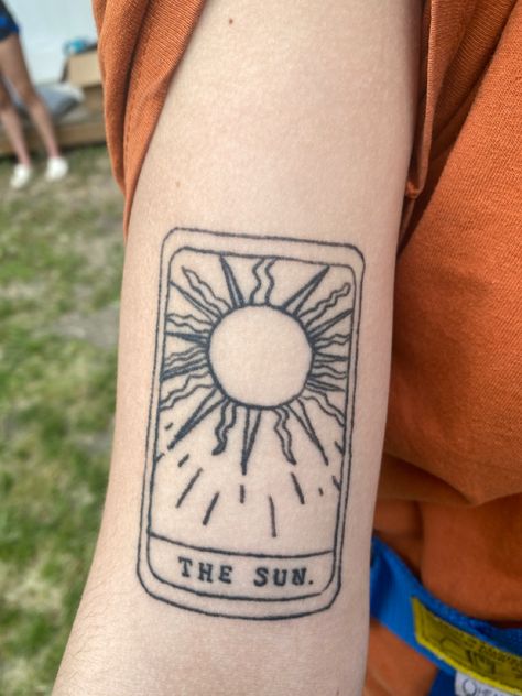 Tarot Card Stick N Poke, Tarot Tattoo Simple, Tarot Card Tattoo The Sun, Small Tarot Tattoo, The Sun Tarot Tattoo, Sun Tarot Card Tattoo, The Sun Tarot Card Tattoo, Sun Tarot Card, The Sun Tarot Card