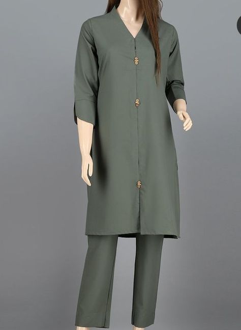 Straight Shirt Designs Pakistani, Plain Cord Set Design, Plan Suit Design Women Pakistani, Plain Trouser Shirt Pakistani, Plain Kurti Pant Designs, Plain Shirt Design For Women Pakistani, Dress Design Pakistani, Stylish Kurtis Design, Latest Dress Design