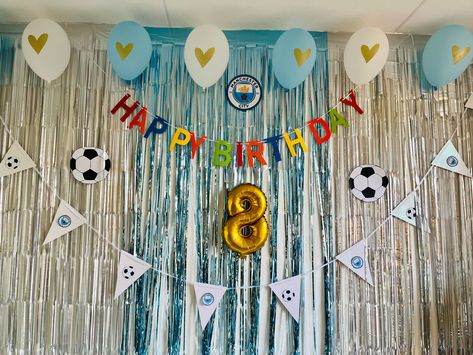 With the simple printout and normal frills and balloons we decorated our sons’s 8 birthday party 8 Birthday, Birthday Decoration, 8th Birthday, Manchester City, Birthday Decorations, No Frills, Manchester, Balloons, Birthday Party