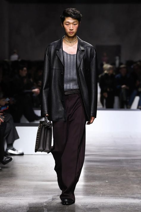 Fendi Men's Fall 2024 [PHOTOS] Fendi Men, Dior Men Fall 2023, Louis Vuitton 2024 Men, Fendi Ss24, Men's Semi Formal, Ysl Menswear 2023 Fall, Loewe Fall 2023 Menswear, Minimal Look, Mens Fall