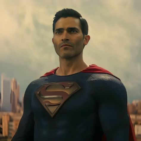 Superman Beard, Superman And Lois Cw, Tyler Hoechlin Superman, Gaming Supplies, Superman And Lois, Superman Film, Supergirl Superman, Action Comics 1, Action Comics