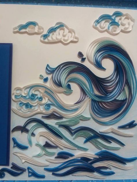 Ocean Waves - quilled by: Ada Gordana Mudri? Paper Quilling Waves, Quilling Ocean, Paper Waves, Diy Craft Paper, Diy Quilling Crafts, Patchwork Cards, Quilling Flower Designs, Waves Tutorial, Paper Quilling Flowers