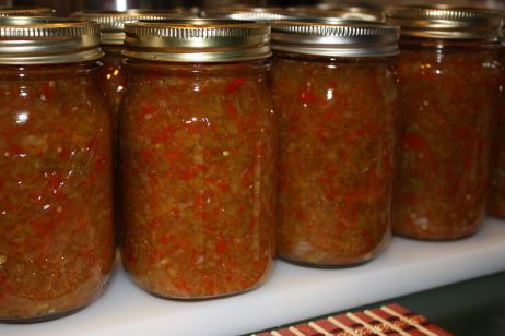 pepper relish 011 Sweet Pepper Relish, Hot Pepper Relish, Preserving Foods, Fruit Butters, Provident Living, Pepper Relish, Canning Vegetables, Canning Pickles, Relish Recipes