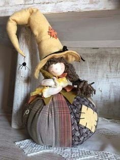 Christmas Sellable Crafts, Witch Doll, Fall Halloween Crafts, Halloween Doll, Autumn Crafts, Primitive Crafts, Fabric Pumpkins, Pumpkin Crafts, Sewing Toys