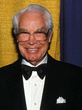 William Hanna - Animator, Cartoonist, Musician, Producer, Composer Hanna Movie, Harvey Birdman, Tom And Jerry Kids, Ghoul School, Scooby Doo Movie, William Hanna, New Scooby Doo, Cartoon Artist, Yogi Bear