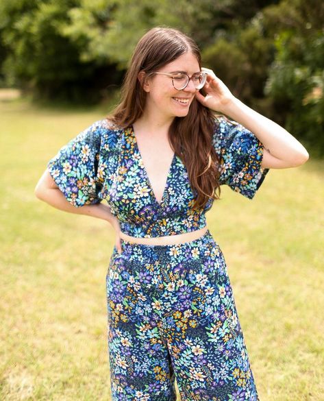 Planning out your summer holiday wardrobe? Try out the @fridaypatterncompany Saguaro Set with our brand-new kits⁠ ⁠ We've paired up the gorgeous Saguaro Set with our deliciously soft and breathable Linen Viscose fabrics, as sewn up by our fabulous Minerva makers:⁠ ⁠ ❤ @butimadeit_ sewed our Blossoming Floral kit⁠ ❤ @yogabyrdsews chose our Leopard Love kit⁠ ❤ @mad_sewing_scientist picked our Botanic Safari kit⁠ ❤ @thingskellymade sewed our Animal Glow kit⁠ ❤ @bypaary chose our Tropical Tiles k... Saguaro Set, Summer Holiday Wardrobe, Friday Pattern Company, Tropical Tile, Coord Set, Glow Kit, Dress Making Patterns, Holiday Wardrobe, Viscose Fabric