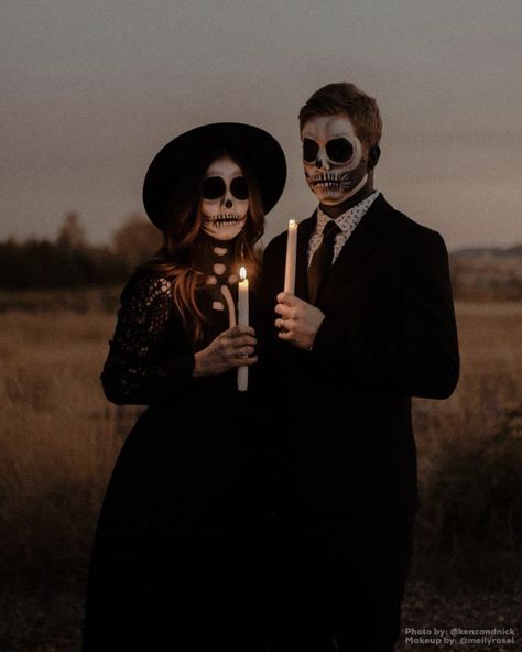 Dark Couple Halloween Costumes, Skeleton Couple Photoshoot, Spooky Photoshoot Ideas Couples Outdoor, Creepy Couples Halloween Costumes, Couple Skeleton Makeup, Witch Couple Costume Halloween, Couples Skeleton Costume, Couple Skeleton Costume, Skeleton Couple Costume