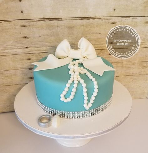 Blue Bridal Shower Cake, 1st Birthday Party Cake, Tiffany Blue Cakes, Tiffany Blue Bridal Shower, Breakfast At Tiffany's Movie, Tiffany Themed Bridal Shower, Tiffany Blue Wedding Theme, Tiffany Cakes, Wedding Shower Cakes