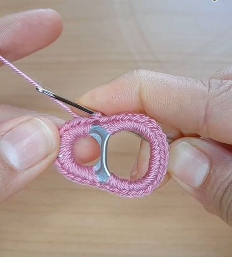 Crochet Pop Tabs Ideas, Pop Tab Crochet Patterns Free, Soda Tab Crafts, Tab Crafts, Can Tab Crafts, Soda Tab, Can Tabs, Soda Tabs, Crochet Toys Free