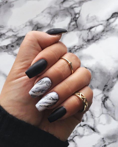 Black Marble Nails, Unghie Nail Art, Marble Nail Designs, Marble Nail, Nail Trend, Marble Nail Art, Fingers Crossed, Marble Nails, Pretty Acrylic Nails