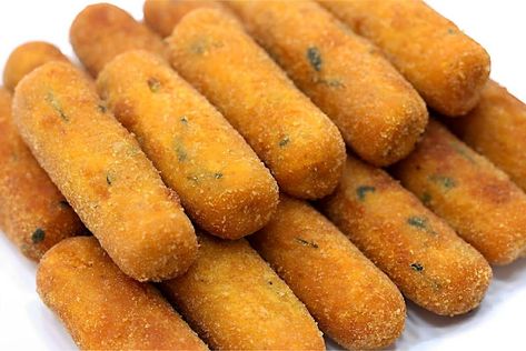 Croket Recipe, Brazilian Dishes, Food C, Salty Foods, Tiny Food, Brazilian Food, Portuguese Recipes, Food Videos Desserts, Croquettes