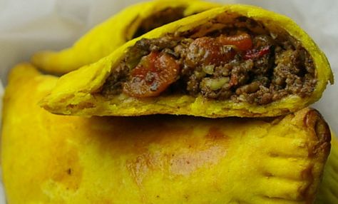 Jamaican beef patties - serve with a cabbage salad and a cold Jamaican beer. Oxtail Patties, Jamaican Patties, Chicken Patty Recipes, Beef Patties Recipes, Jamaican Oxtail, Jamaican Beef Patties, Jamaican Patty, Juicy Baked Chicken, Jamaican Cuisine