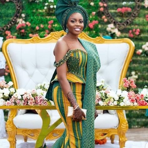 Northern Kente Dress Styles Classy, Northern Kente Styles For Engagement, Northern Kente Styles, Kente Styles For Engagement, Northern Kente, Ghana Culture, Kente Designs, Kente Fashion, Kente Dress