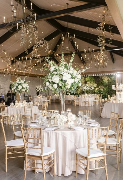 Champagne Wedding Themes, Champagne Wedding Colors, Elegant Wedding Themes, Dream Wedding Reception, Indoor Wedding Receptions, White Wedding Theme, Dream Wedding Decorations, Dream Wedding Venues, Wedding Venue Decorations