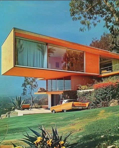 70s Modern Architecture, Post Modernist Architecture, Modern 70s Architecture, Creative House Exterior, 1970s Architecture Exterior, 70s Exterior Design, 70s House Outside, Retro House Exterior Midcentury Modern, 70s A Frame House