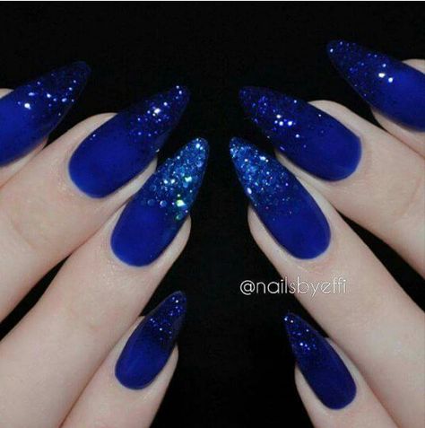 @Her1Queen Blue Nail Art Designs, Blue Coffin Nails, Royal Blue Nails, Blue Glitter Nails, Nails With Glitter, Blue Acrylic Nails, Almond Nails Designs, Almond Acrylic Nails, Blue Nail