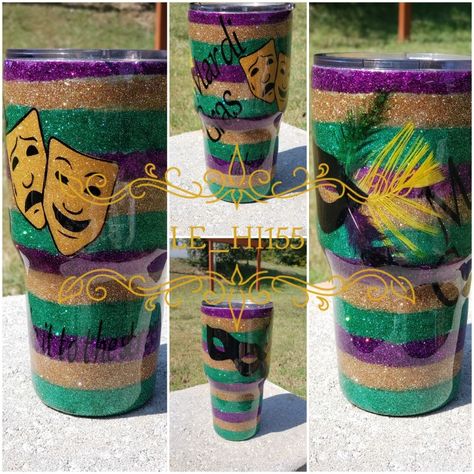 New Orleans Tumbler Ideas, Mardi Gras Tumbler Ideas, Mardi Gras Cups, Mardi Gras Tumbler, Mardi Grad, Madi Gras, Lolli And Pops, Tumbler Inspiration, Epoxy Cups