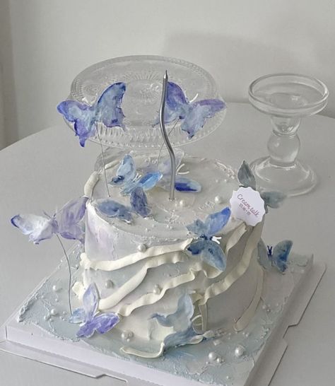 Butterfly Bday Cake, Aesthetic Cake Pictures, Debut Cake, Butterfly Birthday Cakes, Beautiful Cake Designs, Korean Cake, Elegant Birthday Cakes, Funny Birthday Cakes, Mini Cakes Birthday