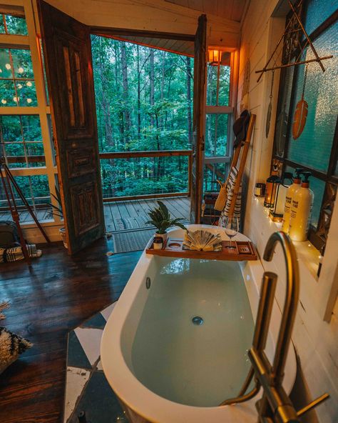 Treehouse Bathroom, Couples Retreat, 40 Acres, Couples Retreats, Check In, Tree House, For Rent, Alabama, Dream House