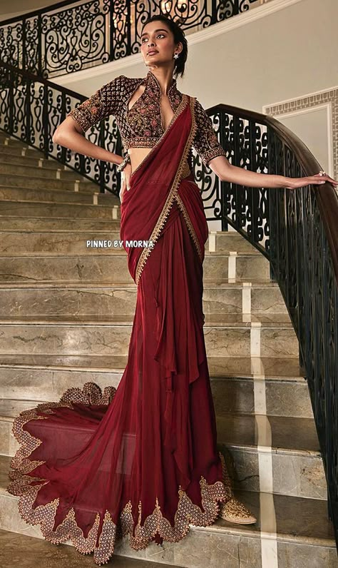 Tarun Tahiliani - India 🇮🇳 Tarun Tahiliani Saree, Tarun Tahiliani Bridal, Indian Women Fashion, Saree Draping Styles, Cutout Blouse, South Indian Sarees, Fancy Sarees Party Wear, Scalloped Border, Desi Fashion Casual