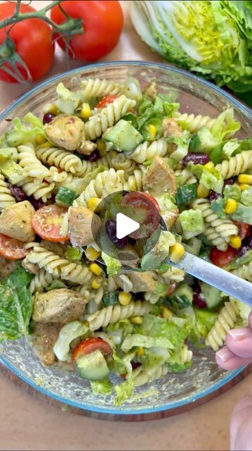 @mediterranean.diet_coach on Instagram: "The Best Easy Pasta Salad

💁‍♀️ Type “”Yes”” If You Want to Get More Recipes From @mediterranean.diet_coach

👋 Follow @mediterranean.diet_coach To Get Daily Mediterranean Recipes

Ingredients:
- 3 tbsp pestro
- 3 tbsp lemon juice
- 100g lettuce
- 1 cup of pasta
- 1 cup of corn
- cucumbers and Tomatoes
- pinch of salt

🙏🏻 Thank you: @tagesrezept_ 

#mediterraneanfood #healthyfood #delicious #dinner #greekfood #mediterraneanlife #mediterraneanstyle #mediterraneanrecipes #plantbasednutrition #wholefooddiet #dietrecipe #bestdiet #mediterraneaneats””" Delicious Pasta Salad, Clean Eating Guide, Avocado Chicken, Tomato Cucumber, Low Carb Salad, Delicious Pasta, Easy Pasta Salad, Whole Food Diet, Healthy Dinner Recipes Chicken