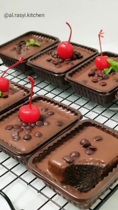 Brownies Lumer, Brownie Pudding, Brownie Packaging, Resep Brownies, Asian Cake, Resep Cake, Dessert Packaging, Mini Tortillas, Brownie Ingredients