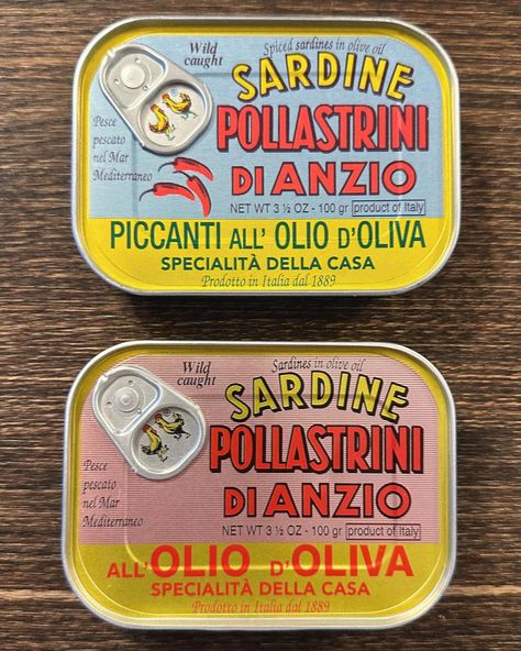 how the cookie crumbles 1– i’ve figured out how to wear a bandana without looking like an italian soccer player circa 2002 2/3– if you’re new here, i am quite literally obsessed with sardines. my collection includes: sardine makeup bags, prints on walls, actual sardine tins in my pantry that i shall never eat, a vintage sardine comb (a prized possession lol) and many more 4– my judgmental baby boy 5– off on an adventure at end of week! 6– my hair stylist @jackiepee called me frozone w... Smoked Oysters, Mediterranean Dishes, Fresh Fish, Anchovies, Mediterranean Sea, Tin Can, Sardinia, The Mediterranean, Tomato Sauce