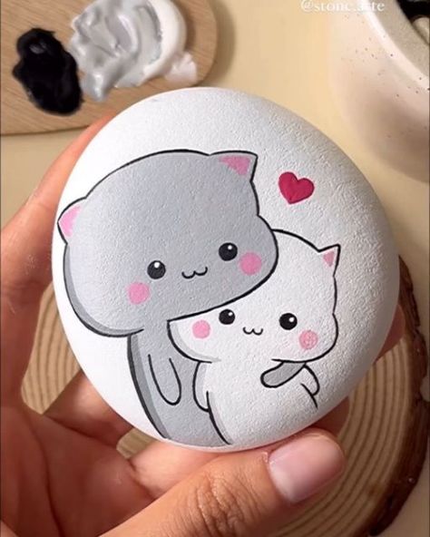 Stone Art Drawing, Stone Drawing Ideas, Stone Painting Cat, Stone Drawing Rocks, Rock Painting Cats, Stone Painting Ideas Creative Rock Art, Stone Painting Ideas Creative, Pet Rock Ideas, Animal Rock Painting Ideas