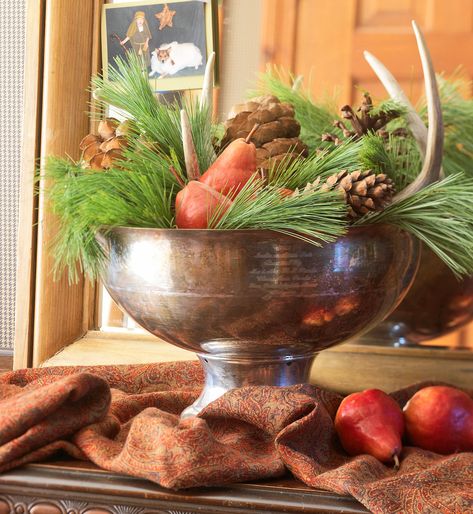 Pinecone Crafts and Decorations You'll Want to Try Christmas Centerpiece Ideas, Big Buck, Painted Pinecones, Christmas Centerpiece, Silver Bowl, Pine Cone Crafts, Elegant Centerpieces, Christmas Arrangements, Holiday Centerpieces