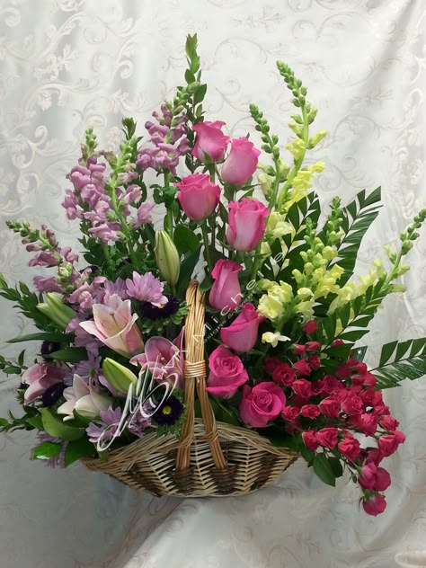 Floral Arrangement In Basket, Basket Arrangements Floral, Basket Floral Arrangements, Fireside Baskets, Diy Silk Flower Arrangements, Basket Arrangement, Basket Flower Arrangements, Large Flower Arrangements, Unique Flower Arrangements