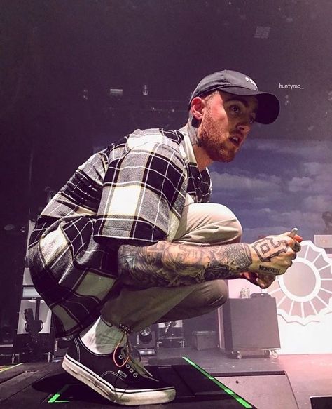 Mac Miller Outfits, Mac Collection, Nba Outfit, Music Pics, Vans Style, Mens Outfit Inspiration, Mac Miller, Mens Fashion Casual Outfits, Street Outfit