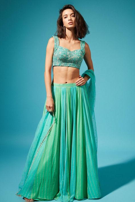 Rushed Skirt, Hand Embroidered Blouse, Ritu Kumar, Overall Outfit, Fabric Skirt, Green Lehenga, Anita Dongre, Skirt Blouse, Blouse Silk