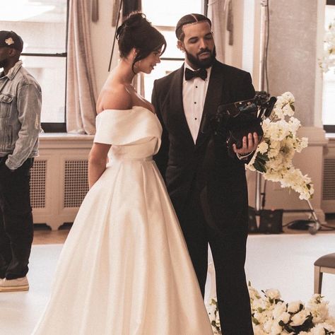 Drake Wedding, Honestly Nevermind, Abel And Bella, Drake Scorpion, Champagne Papi, Drake Photos, Girlfriend Aesthetic, Drake Drizzy, Drake Graham