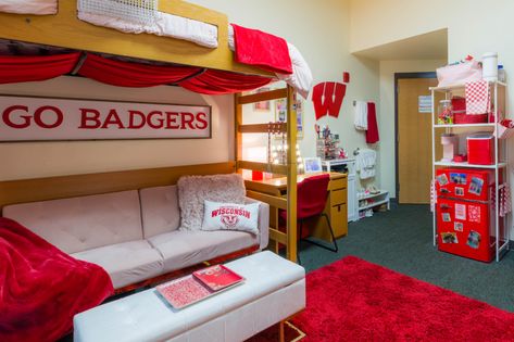 Best Room Contest – University Housing – UW–Madison Uw Madison Dorm, College Dorm Room Inspiration, Wisconsin Madison, University Housing, Mini Apartments, Best Room, Dorm Inspo, Uw Madison, Residence Hall