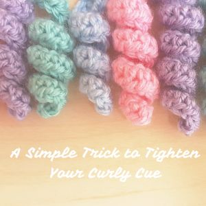 Making a Tight Crochet Curly Tail Also Known as a ‘Curly Cue’ – Nearest'n'Dearest Spiral Crochet Pattern, Crochet Curls, Spiral Crochet, Crochet Hair Accessories, Treble Crochet Stitch, Tight Curls, Crochet Unicorn, Crochet Applique, Crochet Hook Sizes