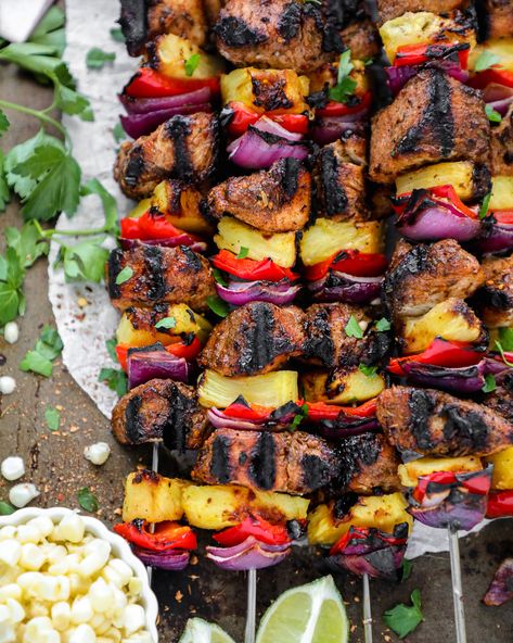 Sweet, spicy and only 5 ingredients! These easy kabobs are full of flavor and perfect for your summer barbecue! Jerk Chicken Kabobs On The Grill, Jerk Chicken Kabobs, Kalefornia Kravings, Easy Kabobs, Grilled Jerk Chicken, Bbq Kabobs, Pork Kabobs, Healthy Bbq, Pork Skewers