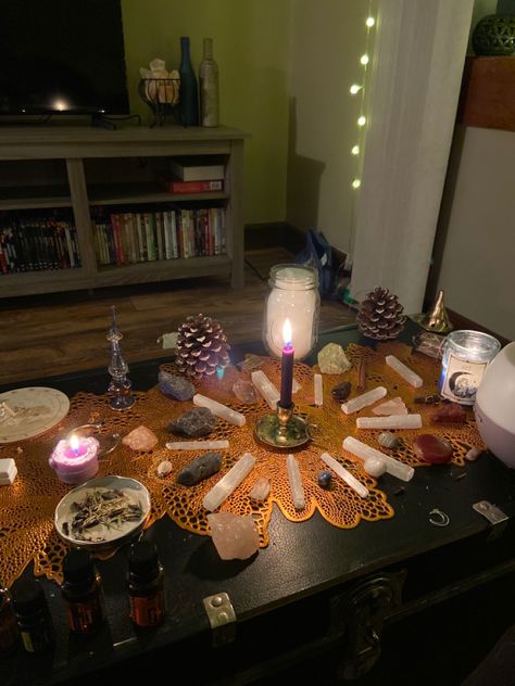 #crystals #divination #fullmoonritual #alteronabudget Full Moon Ritual Party, Full Moon Party Decorations, Witch Birthday Ritual, Full Moon Party Ideas, Moon Alter, Pagan Party, Witchcraft Room, Wiccan Aesthetic, Moon Party Ideas