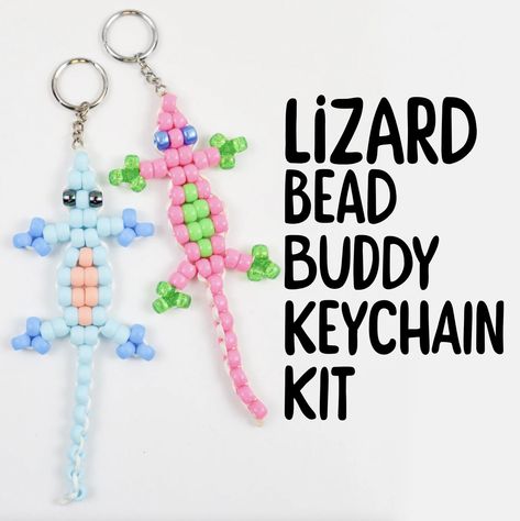 Christmas Child Shoebox Ideas, Bead Lizard, Corn Bead, Pony Bead Projects, Pony Bead Crafts, Bead Keychain, Bracelets Handmade Beaded, Rainbow Flowers, Beaded Keychains