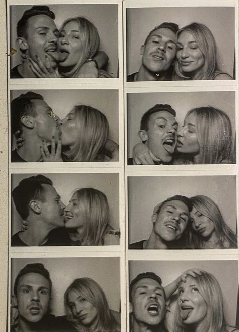 Photobooth couple kissing Kissing Photo Booth, Photo Booth Couple Pictures, Photobox Couple, Photobooth Ideas Poses Couple, Photo Booth Poses Couple, Bad Mothers, Iphone In Hand, Photobooth Poses, Mini Pictures