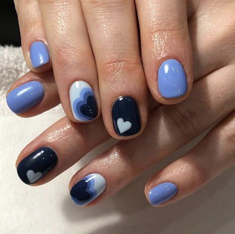 Short Nails Nail Art Simple, Short Nail Designs Blue, Heartstopper Nails, Blue Valentine Nails, Nail Ideas Blue, Short Nail Ideas, Designs For Short Nails, Hello Nails, Hippie Nails