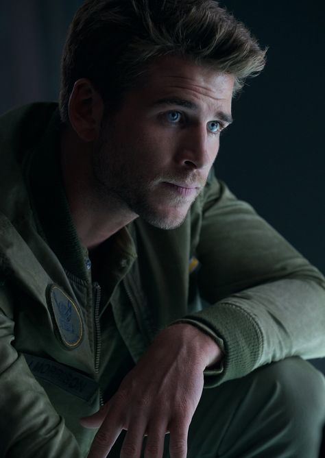 Liam Hemsworth - Independence Day: Resurgence Independence Day Story, Independence Day Film, Gale Hunger Games, Free State Of Jones, Independence Day Resurgence, Gale Hawthorne, Hemsworth Brothers, The Shallows, Free State