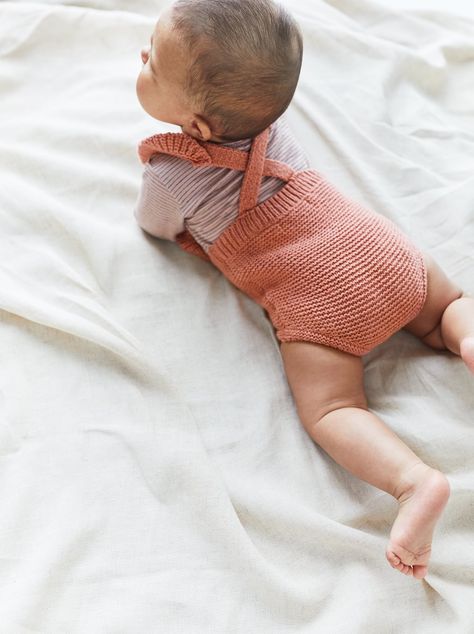 Newborn Baby Fashion | New Collection Online | ZARA Ireland Zara Newborn, Mommy Dearest, Textured Knit Sweater, Baby Knitwear, Knitted Baby Clothes, Zara Baby, Knit Bodysuit, Zara Kids, Baby Outfits Newborn