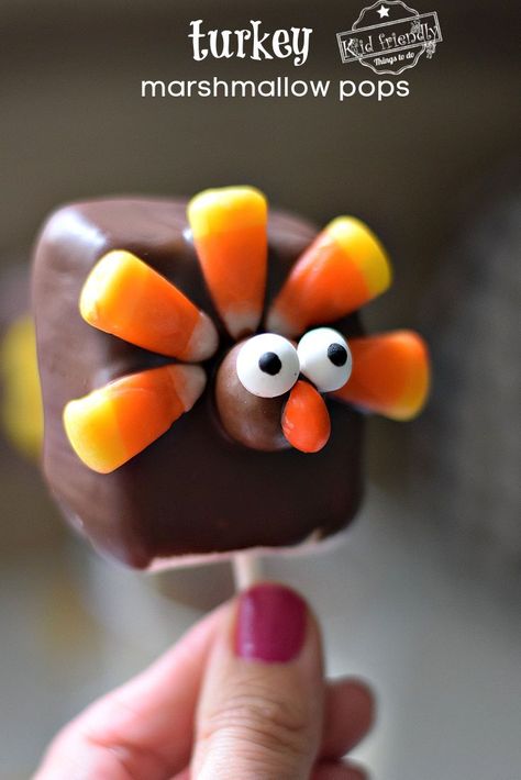 These Turkey Marshmallow Pops are such a fun fall treat for the kids. The perfect Thanksgiving treat for kids at your holiday meal or a fun after-school fall treat. www.kidfriendlythingstodo.com Chocolate Covered Pretzels Recipe, Fun Fall Treats, Chocolate Turkey, Thanksgiving Games For Kids, Easy Thanksgiving Crafts, Gluten Free Candy, Chocolate Covered Marshmallows, Thanksgiving Treats, Marshmallow Pops