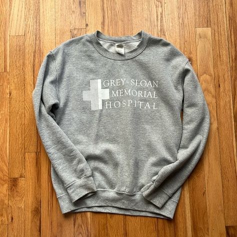 Grey’s Anatomy sweatshirt! Warm Fits, Light Grey Sweater, Memorial Hospital, Fits Women, Gray Sweater, Grey Sweater, Light Gray, Anatomy, Light Grey