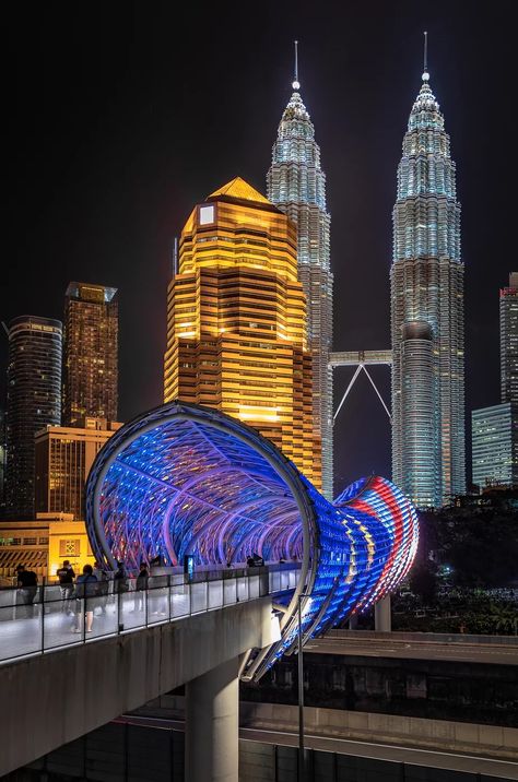 Saloma bridge, Malaysia Malaysia Tourist Spot, Saloma Bridge Kuala Lumpur, Saloma Bridge, Malaysian Culture, Malaysia Photography, Kampung Baru, Petronas Towers, Cosmetic Creative, Bridge City